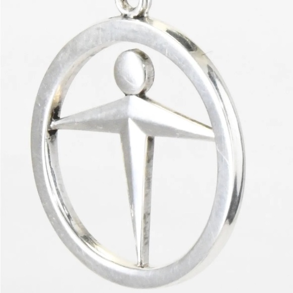 Authentic Vintage Tiffany & Co. 925 Sterling Silver Manpower Unity Necklace - Picture 8 of 11